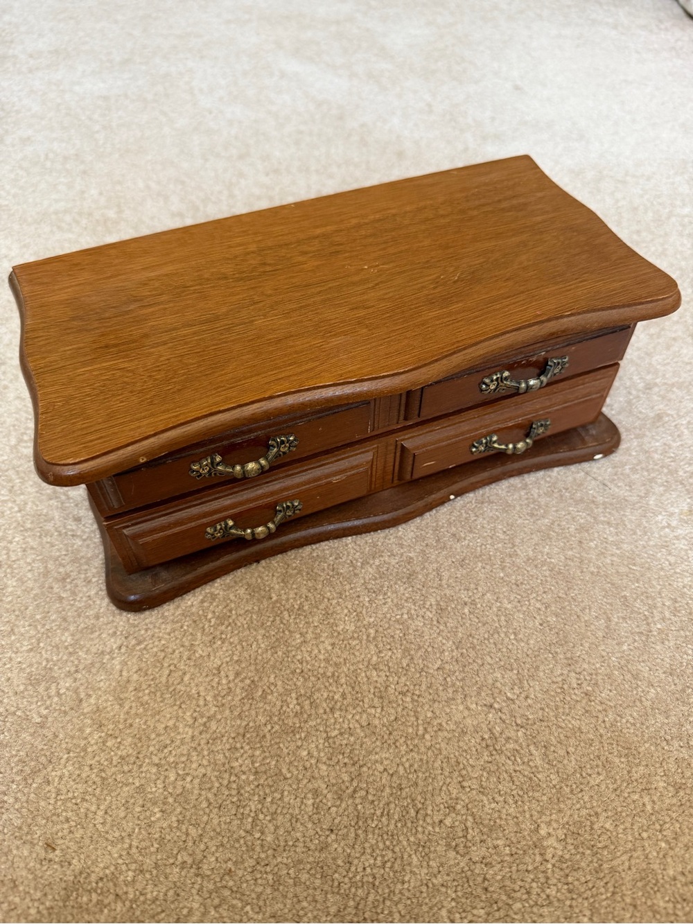 Centurion vintage wooden jewelry box